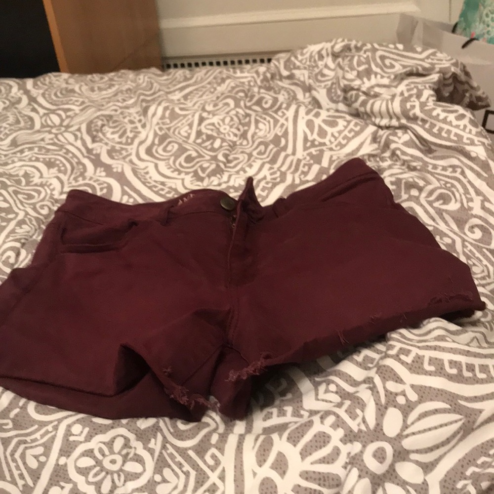 ❤️CUTE AMERICAN EAGLE RED SHORTS❤️